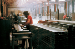 <p>1971</p>Creation of MALERBA, a company specializing in the manufacture of metal frames. The company is taking full advantage of the boom in the real estate market and is experiencing steady growth.